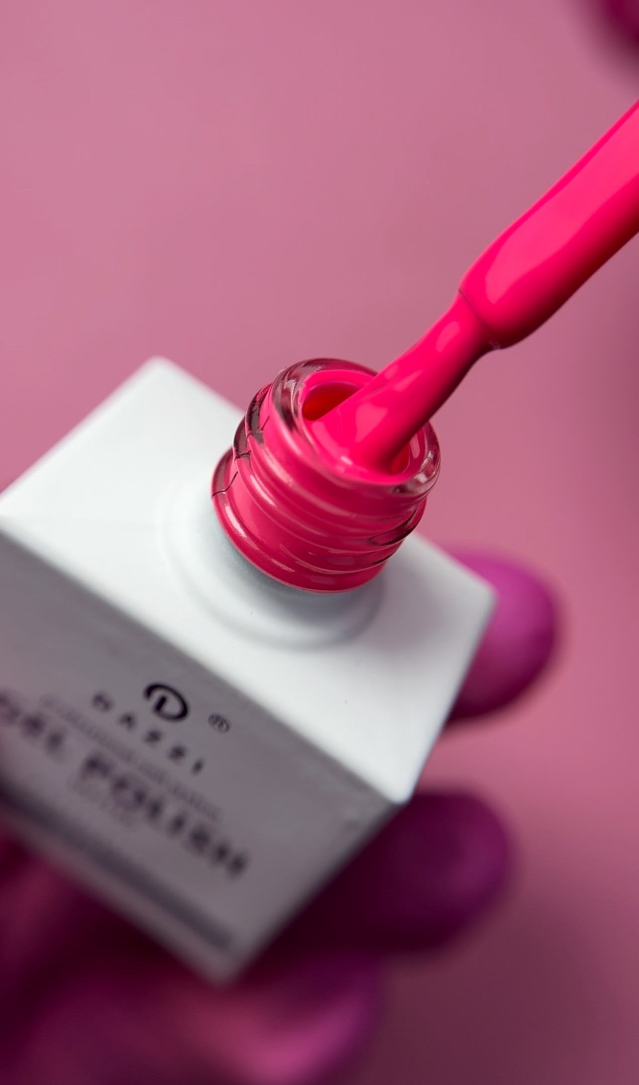 Vernis semi-permanent "Katiusha" 216, rose, 10ml