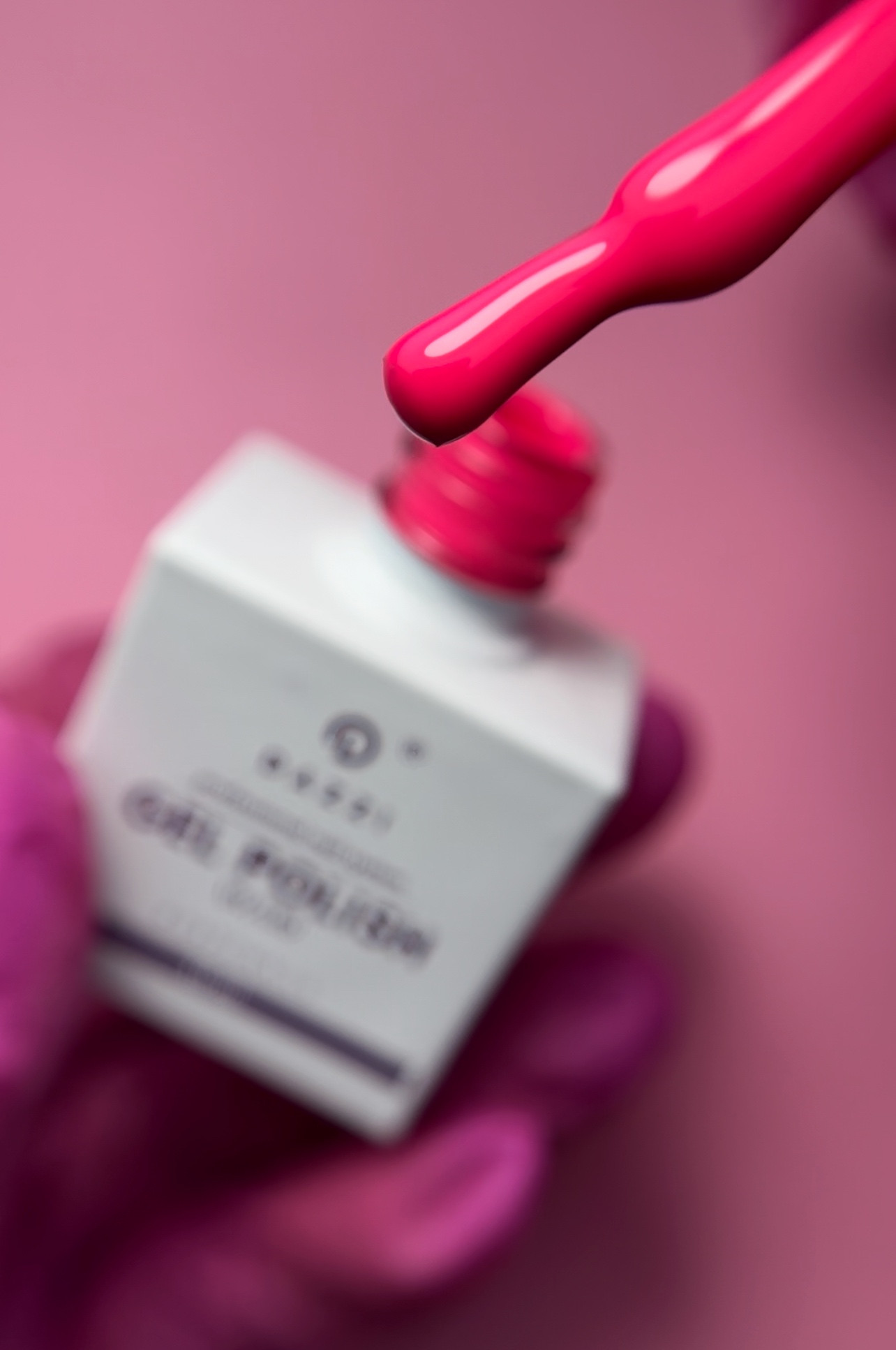 Vernis semi-permanent "Katiusha" 216, rose, 10ml