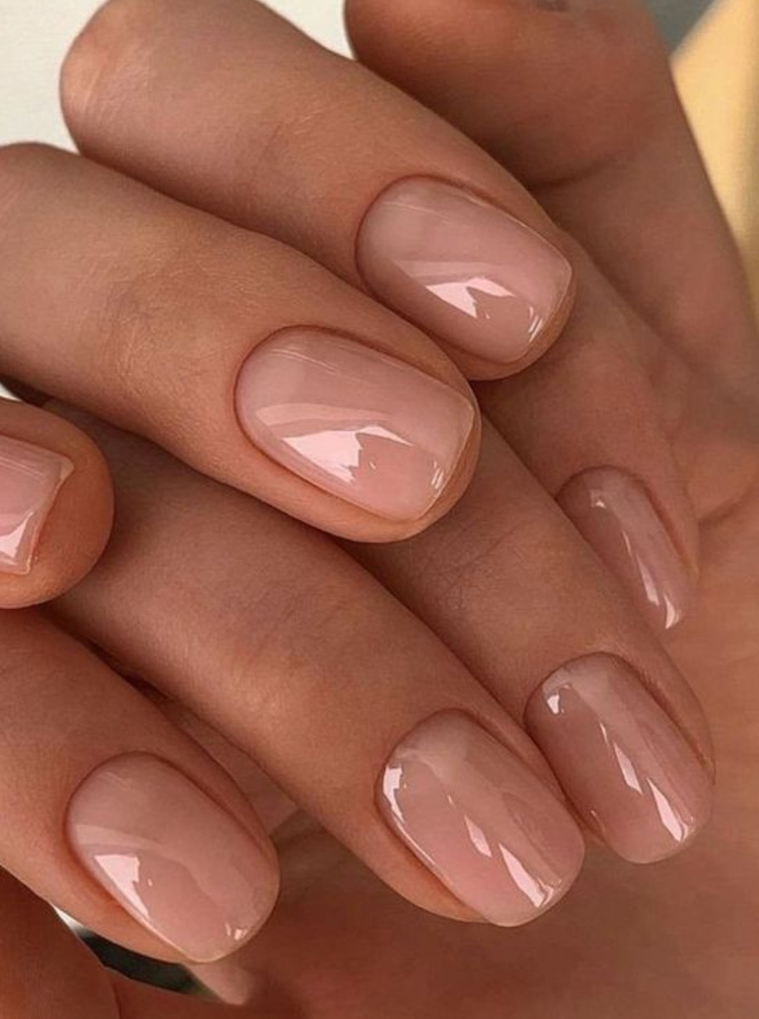 Liquid Builder Gel en bouteille nuance rose intense "Vogue" 15 ml