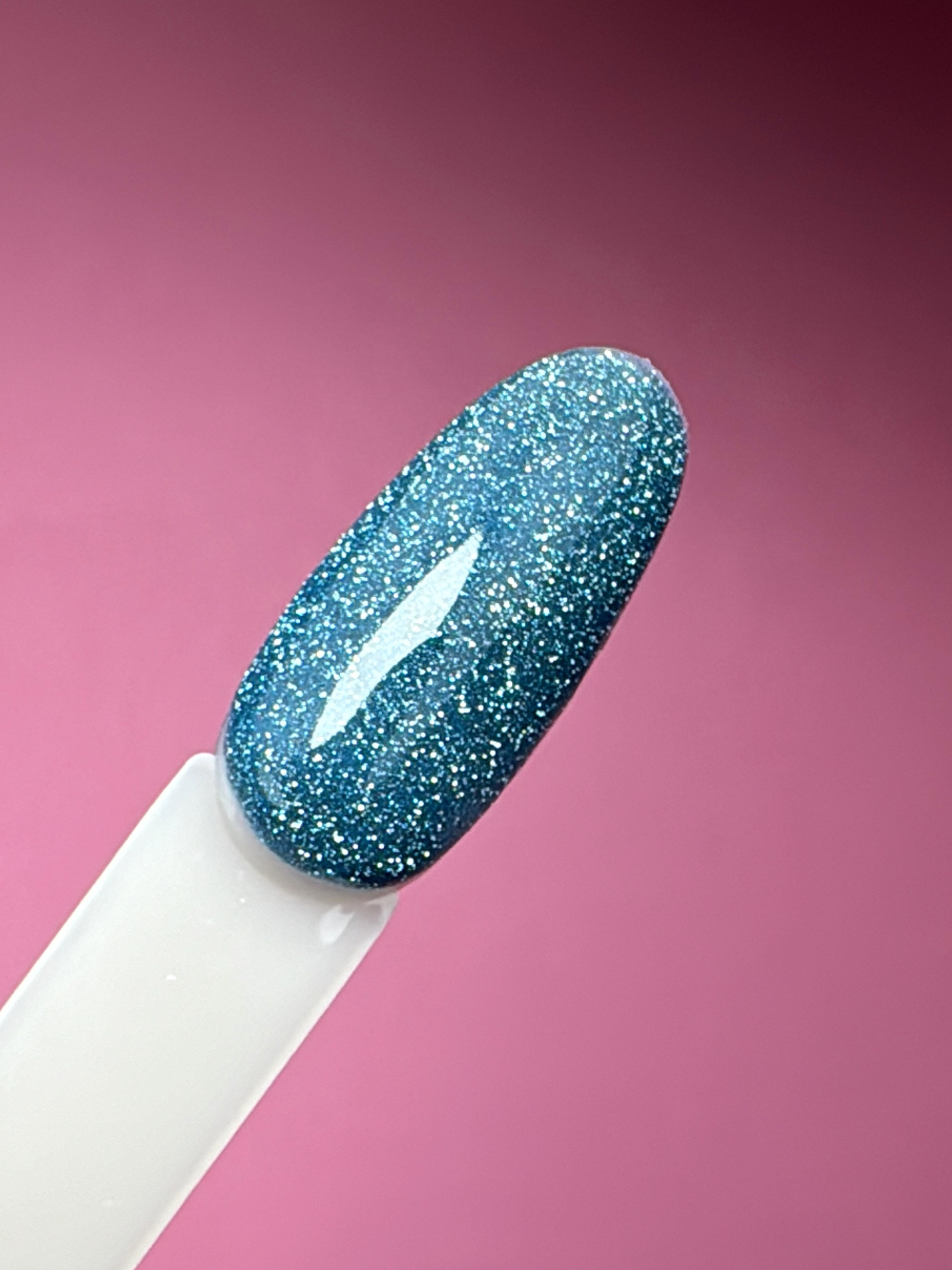 Vernis semi-permanent réfléchissant / très pailleté "Pikalolo" 134, bleu, 10ml